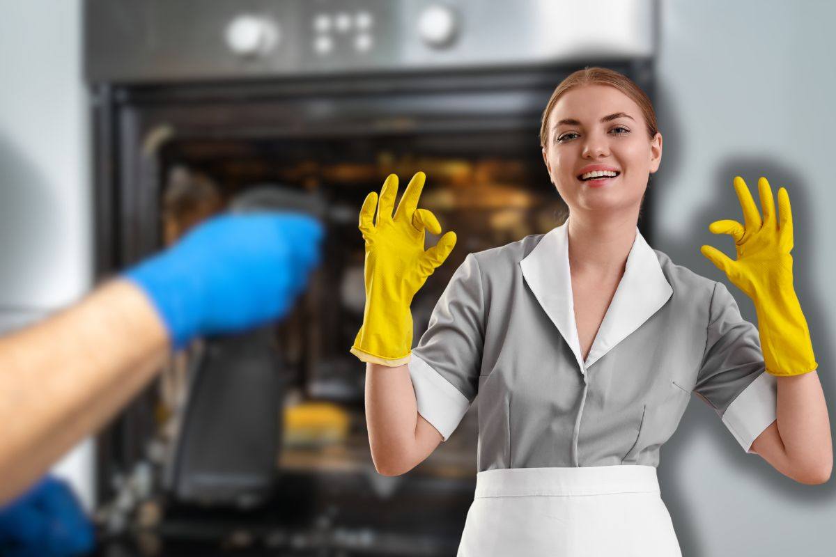 donna che pulisce forno e un'altra delle pulizie che fa ok