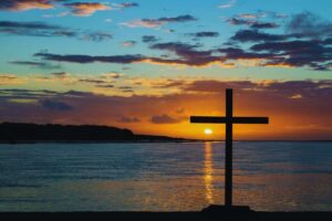croce nel mare