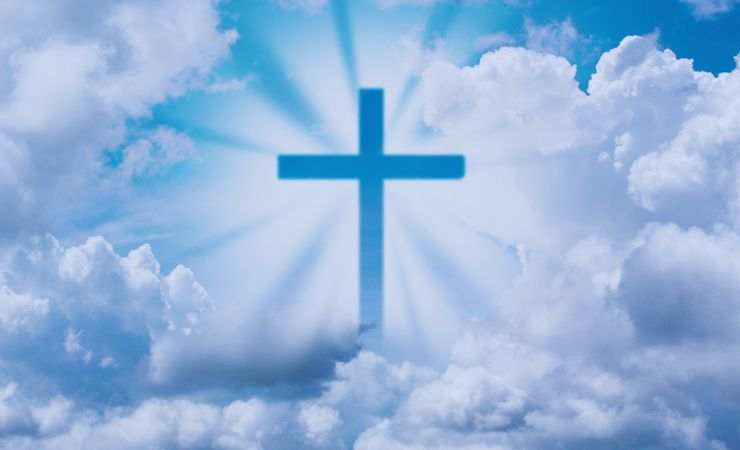 croce tra le nuvole